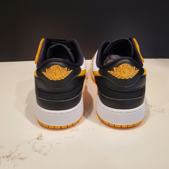 🆕️ NEW Jordan 1 Low FlyEase "White-Taxi" - Picture 13 of 16